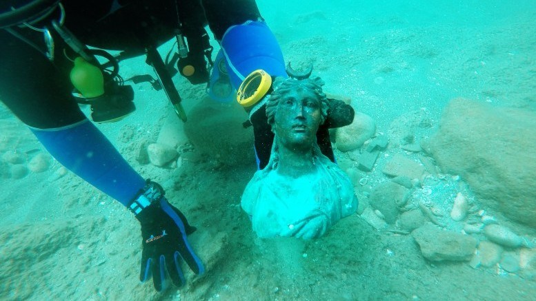 Divers Discover Ancient Roman Shipwreck in Israel – Oliver jarvis